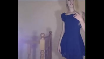 Blonde teen flashes