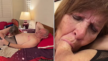 Mature old slut celebrates christmas in july by sucking cock