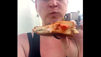 I meeeeean lobster grilled cheese