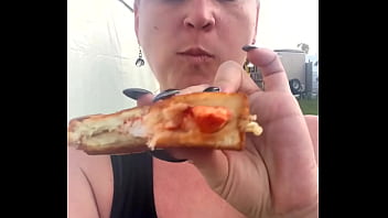 I meeeeean lobster grilled cheese