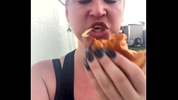 I meeeeean lobster grilled cheese