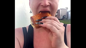 I meeeeean lobster grilled cheese