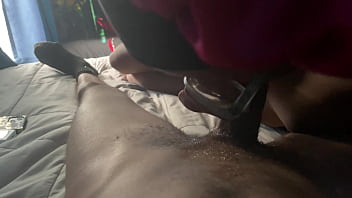 Sexy nerd eats dredagloden1