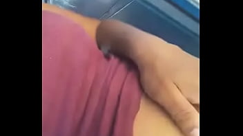 Introduzindo Meu Dedo No Umbigo thumbnail