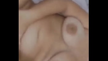 A rola ficou toda cagada e eu gozei assim mesmo dentro do cu dela