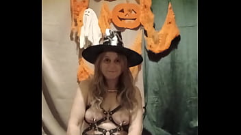 2025 10 31 esclave f pour halloween