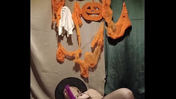 2025 10 31 Esclave F Pour Halloween thumbnail