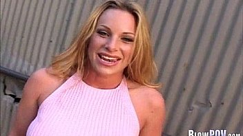 She sucks a good dick 419