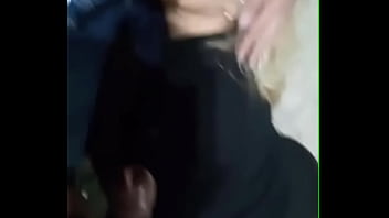 Estava caminhando pela praia de madrugada encontrei dois machos chupei os paus deles e tomei leitinho