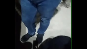 Estava caminhando pela praia de madrugada encontrei dois machos chupei os paus deles e tomei leitinho