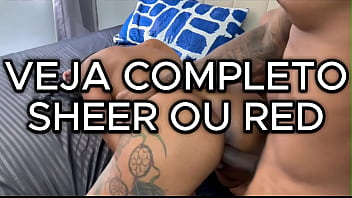 Fui pega assistindo porno e transei sem camisinha