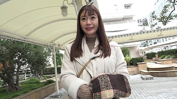 日本神奈川県高校古典教師 簡単な撮影と騙して潮吹きから中出しまで撮影 1