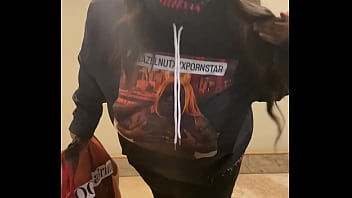 Hazelnutxxx you think i’m cute lol oct 31 2023