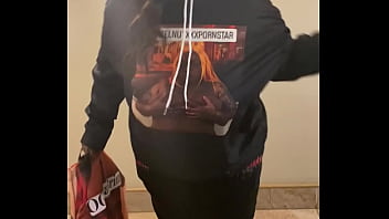 Hazelnutxxx you think i’m cute lol oct 31 2023