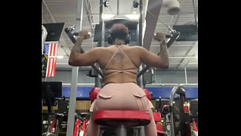 Sexy back muscled muscle mommy