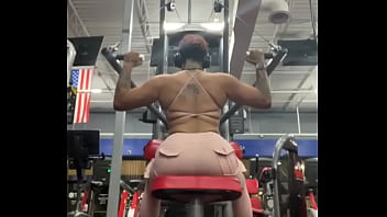 Sexy back muscled muscle mommy