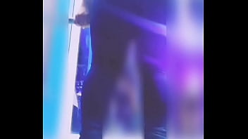 Entreno mi culo para una buena penetracion