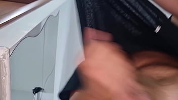 Assolo squirta con me e godi sborrata forte con gemiti e cazzo durissimo con una lunga sega veloce e dito nel culo