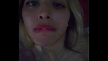 Haciéndome una rica paja mi amor