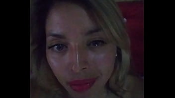 Haciéndome una rica paja mi amor