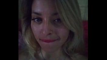 Haciéndome una rica paja mi amor