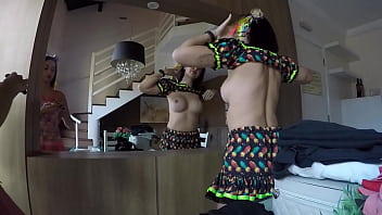 As jeguinhas acharam a cobra na festa julina e cairam de boca nela