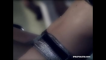 Cristina bella gets box licked before sucking a fat dick in this 3 way