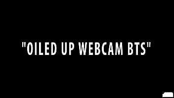 Big Boobs Fuckstar Maxine X Has An Oily Pussy Massage In Les Sex Sesh thumbnail