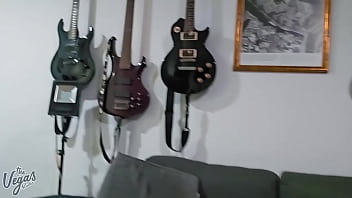 Blowjob while my bestie watches