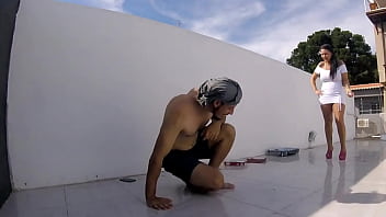 A madame quebrou o pau na obra