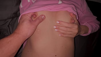 18 years old gigi is fucking the first time in this place and asks toi film all process