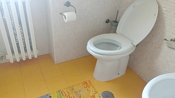 My stepsis doesn't know that i'm spying on her with the hidden cam