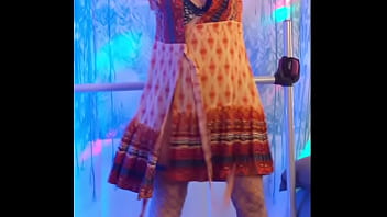 Wife strips naked plays with cunt