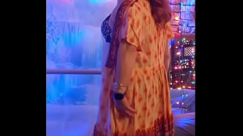 Wife strips naked plays with cunt