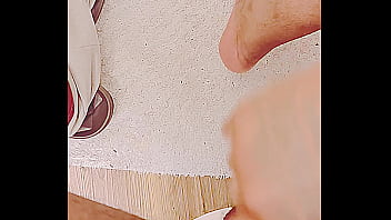 Open wide catch it for me