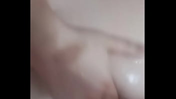 Solita mientras me baño