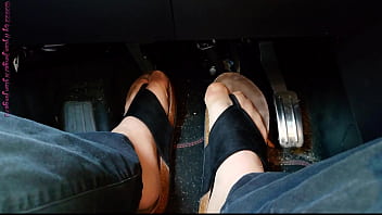 Nylon feet and toe separators in the car