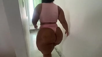 Culona riquísima latina