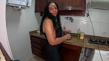 Patrão mete o ferro no rabo da diarista bianca beatriz