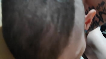 Fiz o carmona me chupar até eu ter um squirt