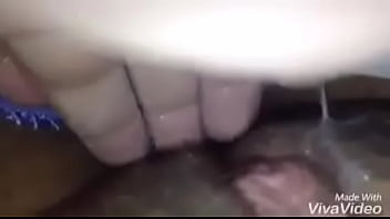 Bebe rica masturbandose