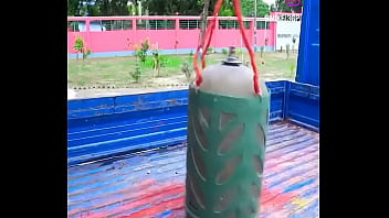 Asiático com gás hélio 24 10 2024