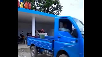 Asiático com gás hélio 24 10 2024