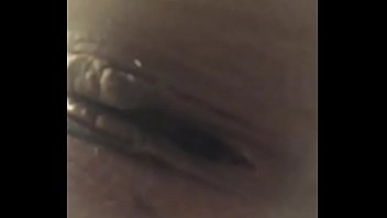 Big pussy lips plug piss plays