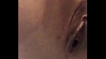 Big Pussy Lips Plug Piss Plays thumbnail