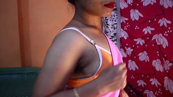 Indian desi big ass bhabhi wearing pink saree and blowjob her boyfriend indian cheating housewife viral sex video