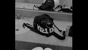 Me sacó la ropita en el paño público del supermercado