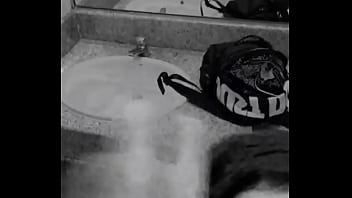 Me sacó la ropita en el paño público del supermercado