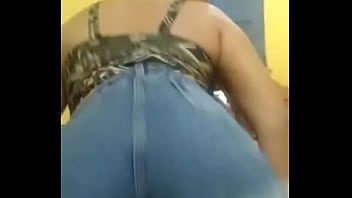 Safadinha dançando funk