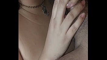 El me quiso grabar pero yo no quiero que me descubran mamandole la polla a mi vecino